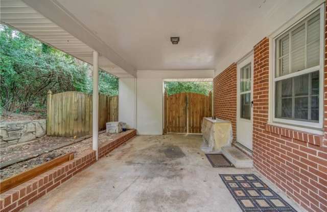 1111 N Valley Drive Gallery 3