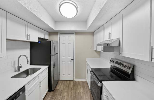 Springdale Glen Apartment Homes Gallery 1