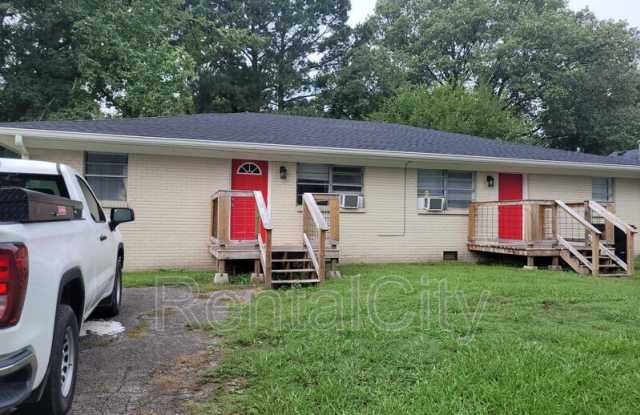 911 Harrell Ave - 911 Harrell Avenue, Dyersburg, TN 38024