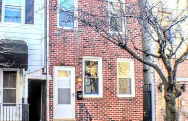 Gorgeous queen village property available photos photos