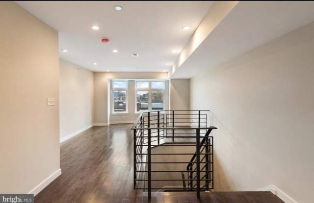1341 S 20TH STREET Gallery 3
