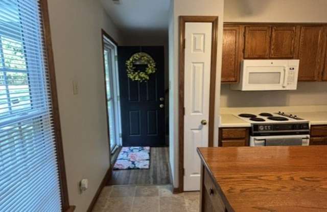 14604 Mill Spring Drive Gallery 2