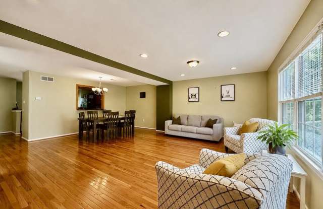 3409 CARRIAGE Court Gallery 4
