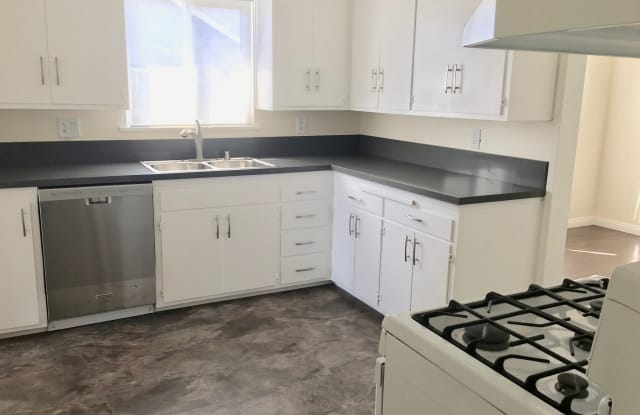 10236 Walnut Street - 10236 Walnut Street, Bellflower, CA 90706