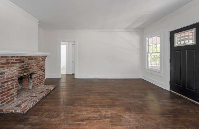 COMING SOON! 3 bedroom 2 bathroom for rent. Gallery 4