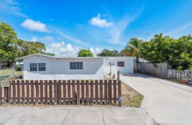 236 SW 14th Street photos photos