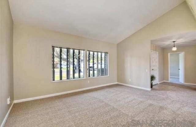 12116 Rancho Bernardo Road Gallery 2
