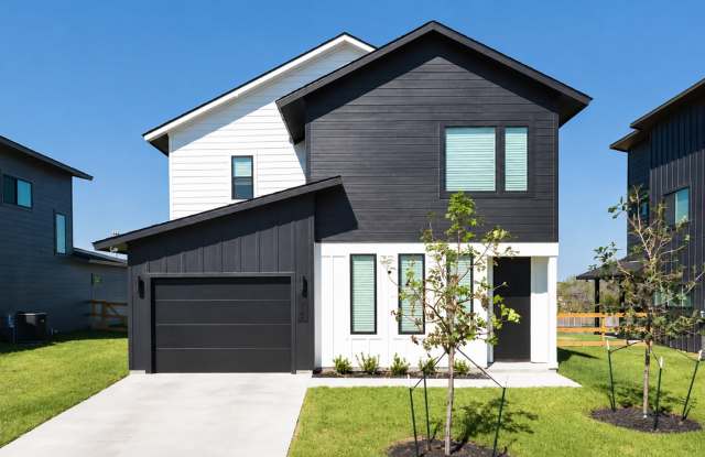 Luxury 4 Bedroom in South College Station Gallery 1