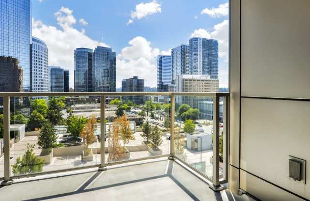 Luxury unit in Washington Square. Water/garbage included in rent/Plus mini storage. Central A/C throughout the building. photos photos