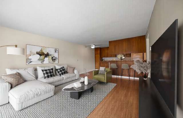 1458 Hudson St Apt 111 Gallery 2