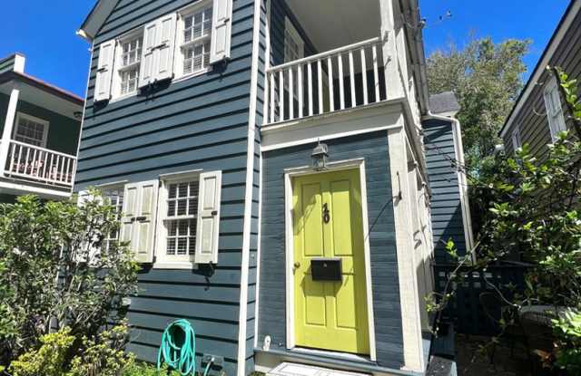 Beautiful 3 bedroom 3 full bath home located downtown Charleston! photos photos
