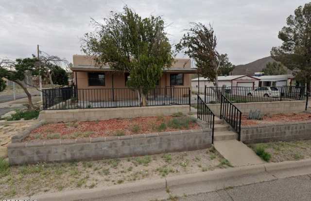 515 N Silver Street - 515 North Silver Street, Truth or Consequences, NM 87901