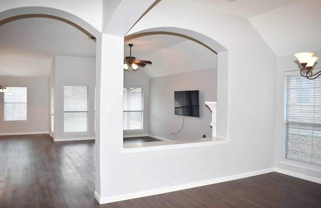 427 Brighton Street Gallery 4