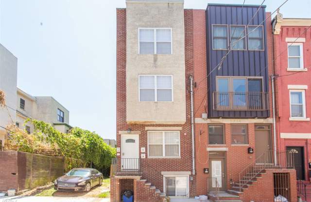1712 MONUMENT ST Unit 2 Gallery 4