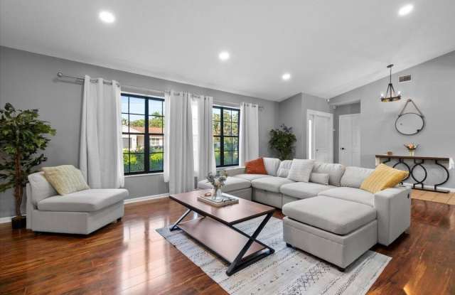 1941 Shower Tree Way Gallery 1