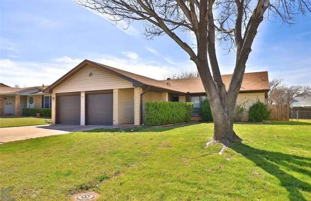 1710 Covey Lane photos photos