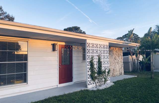 793 Bianca Drive Northeast photos photos