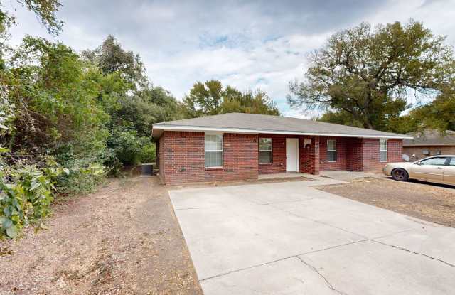 PRICE IMPROVEMENT NOW ONLY $895!!!!!!!!!! photos photos