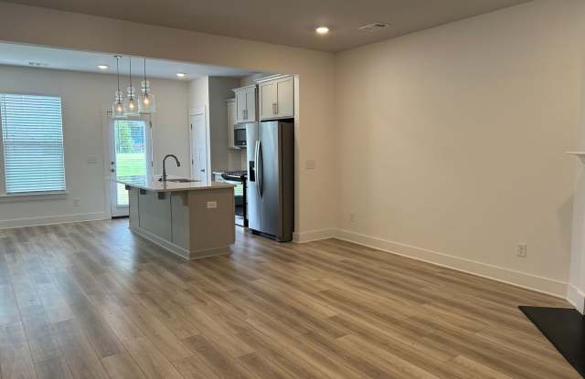 Stunning 3/2 Rental Unit in Prime Simpsonville Location! Gallery 4