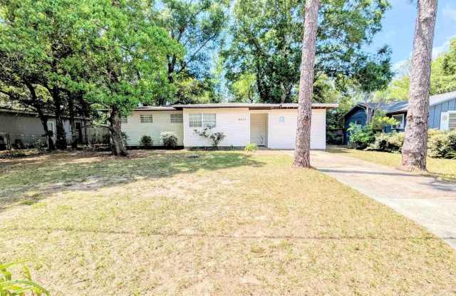 4527 Versailles Dr photos photos