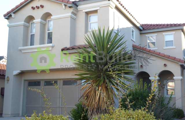 !!!REDUCED JUST IN TIME FOR SPRING!!! photos photos