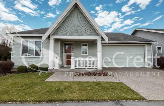 Spacious  Stylish 3-Bedroom Home in a Charming Neighborhood Near Walking Paths photos photos