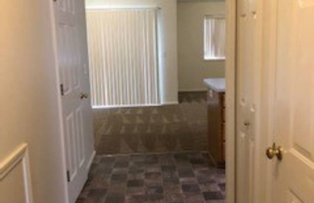 2609 Cloverleaf 3 bed/ 1.5 bath Duplex photos photos