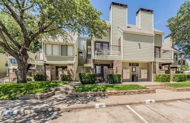 Updated 1-Bedroom Condo in Gated Community – Prime West 7th Location - 3101 Sondra Drive, Fort Worth, TX 76107
