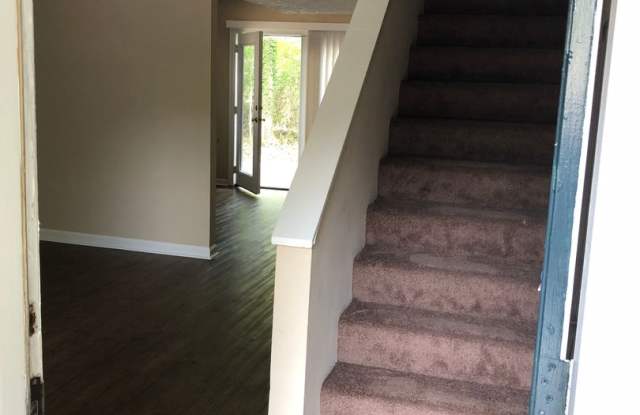 2 Bedroom 1.5 Bath Townhouse photos photos