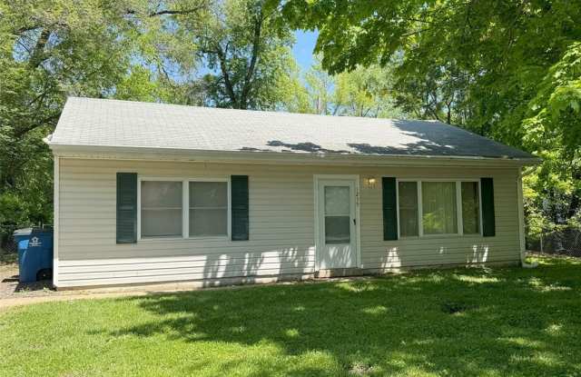 1235 Maple Avenue photos photos