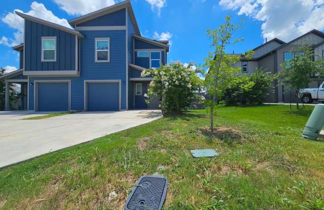 4 Year old 3 bed 2.5 bath Townhome in Stony Ridge! Near Tesla, Circuit of Americas. Washer Dryer Included. Stainless Appliances, Quartz Countertops. photos photos