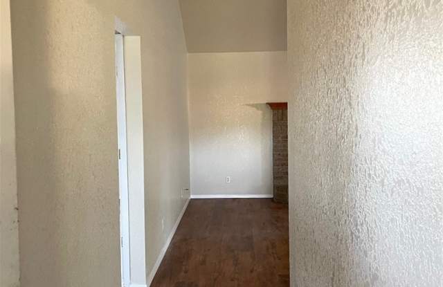 2301 Timberline Drive Gallery 3