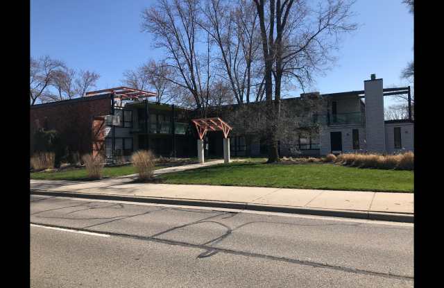 249 S Crooks photos photos