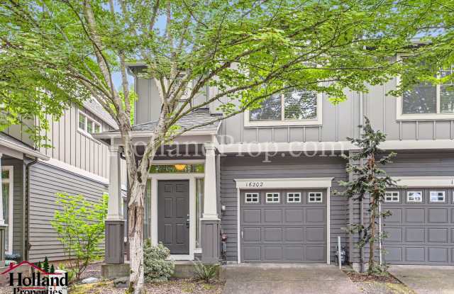 NEW PRICE! Charming 3-Bedroom Home Near Pacific Highway – Prime Location  Comfort! photos photos