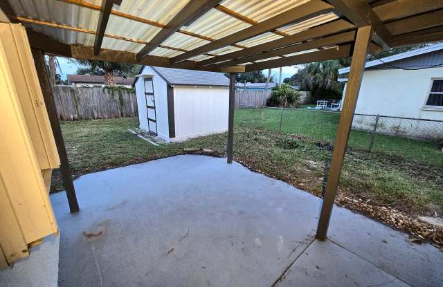 1857 Glenwood Drive Gallery 4