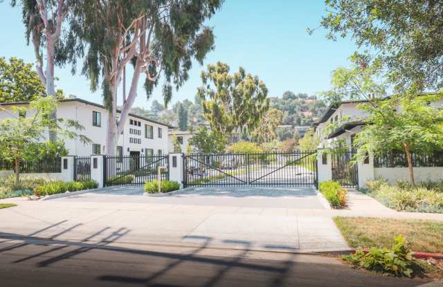 Yosemite Garden Apartments photos photos