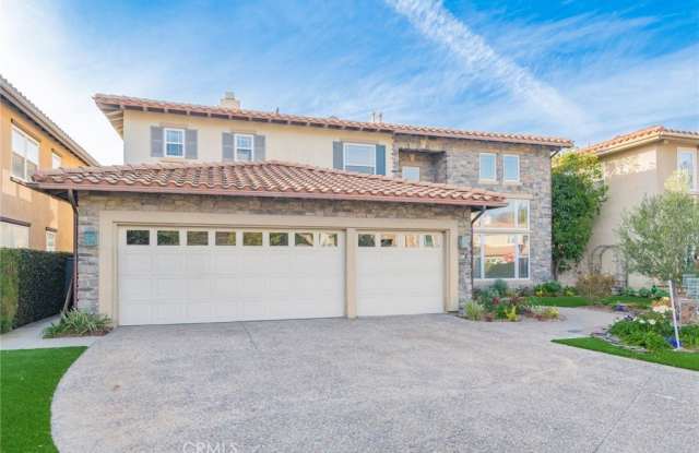 15 Ravensridge photos photos