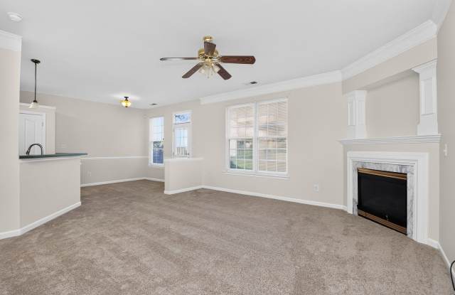 Beautiful Four Bedroom in Crismark Community! Gallery 4