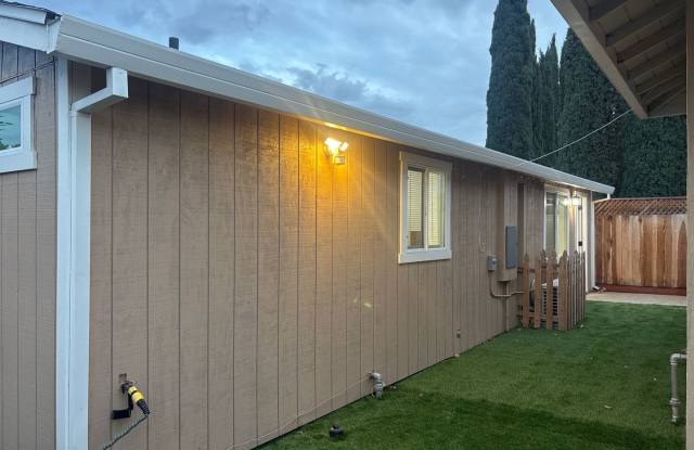 NEW BRENTWOOD CONSTRUCTION ADU! HIGHLY UPGRADED NEW KITCHEN  BATHROOM! 3 BEDROOMS  1 BATHROOM! SEPARATE ENTRY WITH PRIVATE YARD! - 1378 Windsor Way, Brentwood, CA 94513