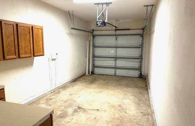 1723 FOREST LAKE Circle Gallery 4