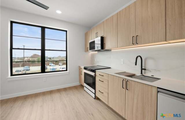 634 Central Parkway photos photos