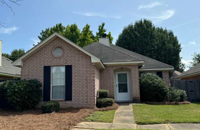 Immaculate East Chase Patio Home - 8229 Royal Oak Court, Montgomery, AL 36117