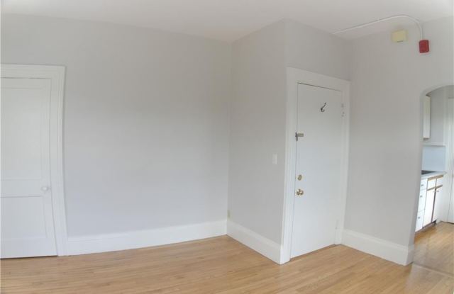 765 Park Avenue Gallery 3