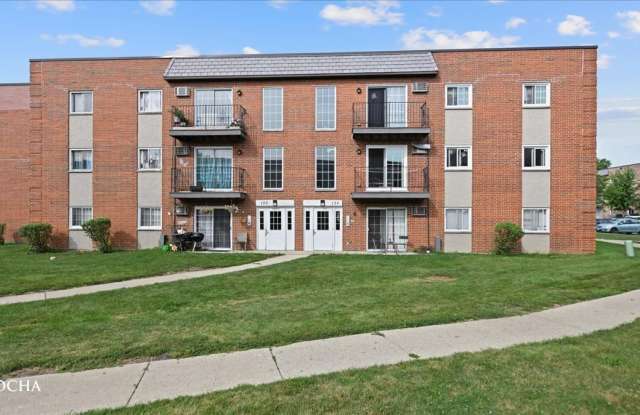 135 W Elk Trail Gallery 1