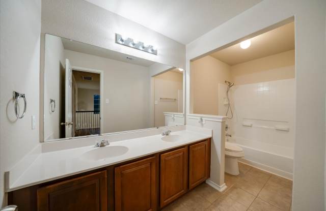185 Hometown Pkwy Gallery 4