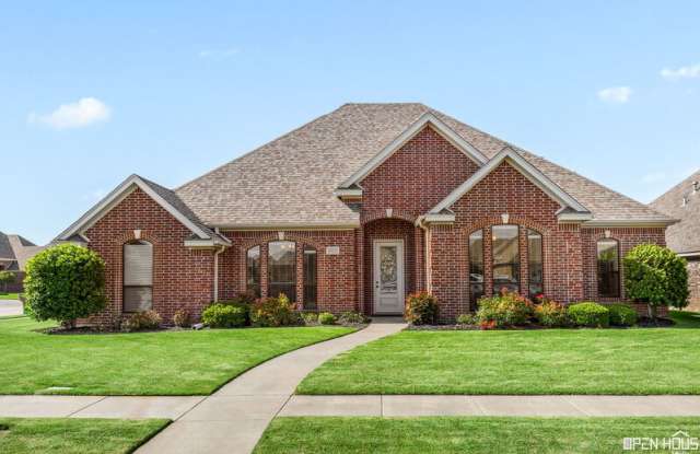 8 Clover Court - 8 Clover Court, Wichita Falls, TX 76310