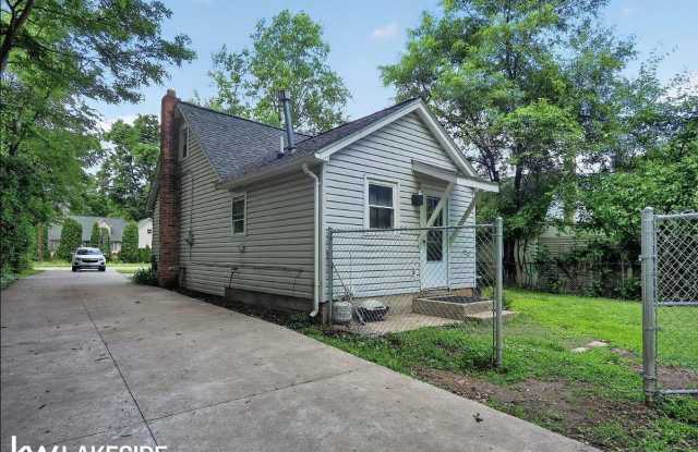 388 E South Boulevard Gallery 2