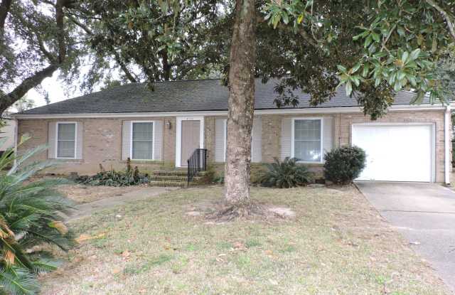 4 Bedroom Home in Scenic Heights area! photos photos