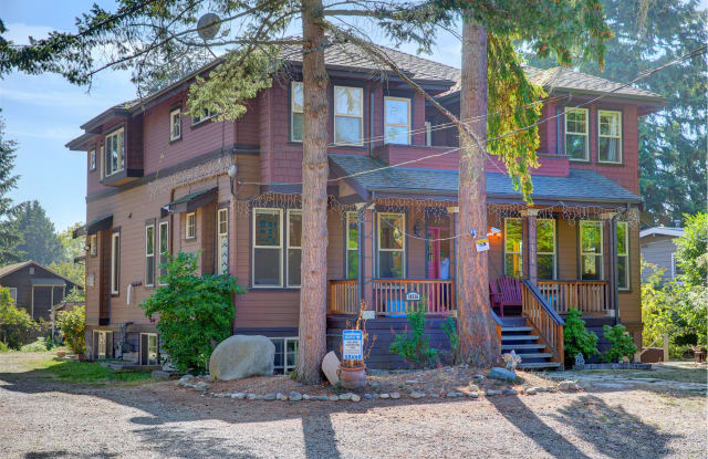 10516 20th Ave NE photos photos