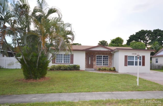 1319 Braeburn - 1319 Braeburn, North Lauderdale, FL 33068